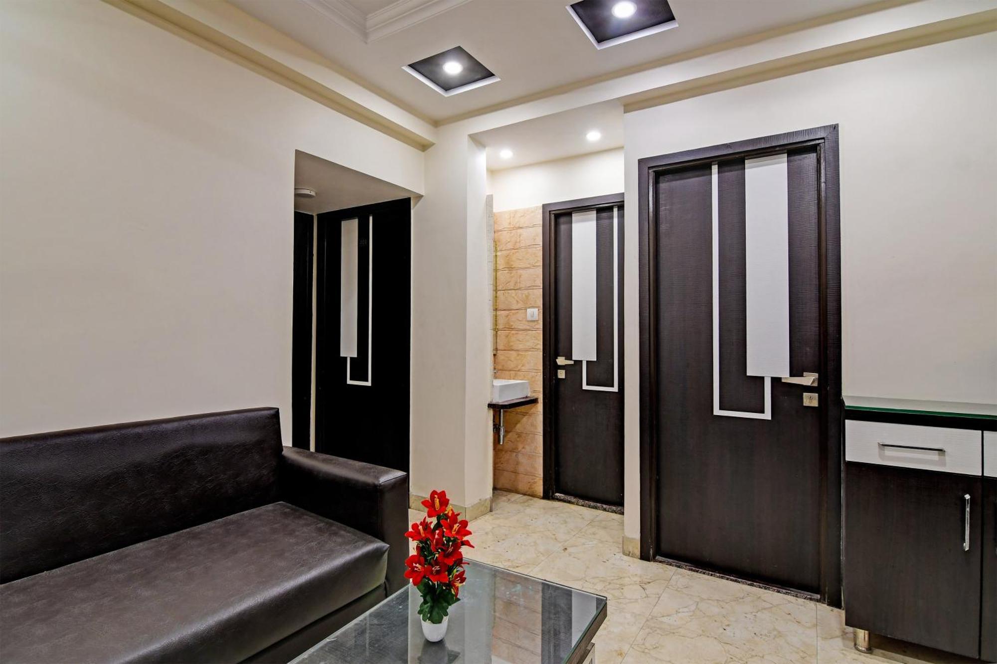 Hotel O Shivaalay Inn Near Newtown Bus Stand Kolkata Exterior photo